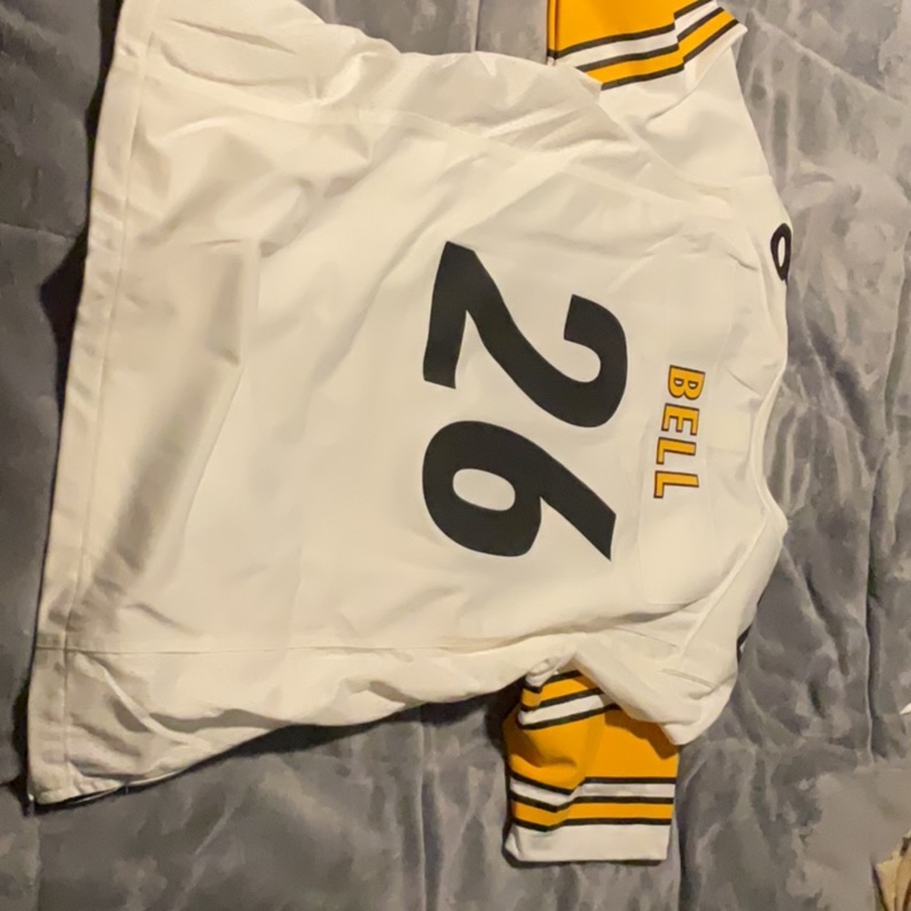 Leveon bell jersey